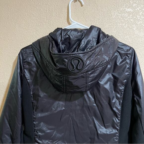 Lululemon UBA Puffer Hoodie Jacket in Lux Black 6 - Picture 8 of 10